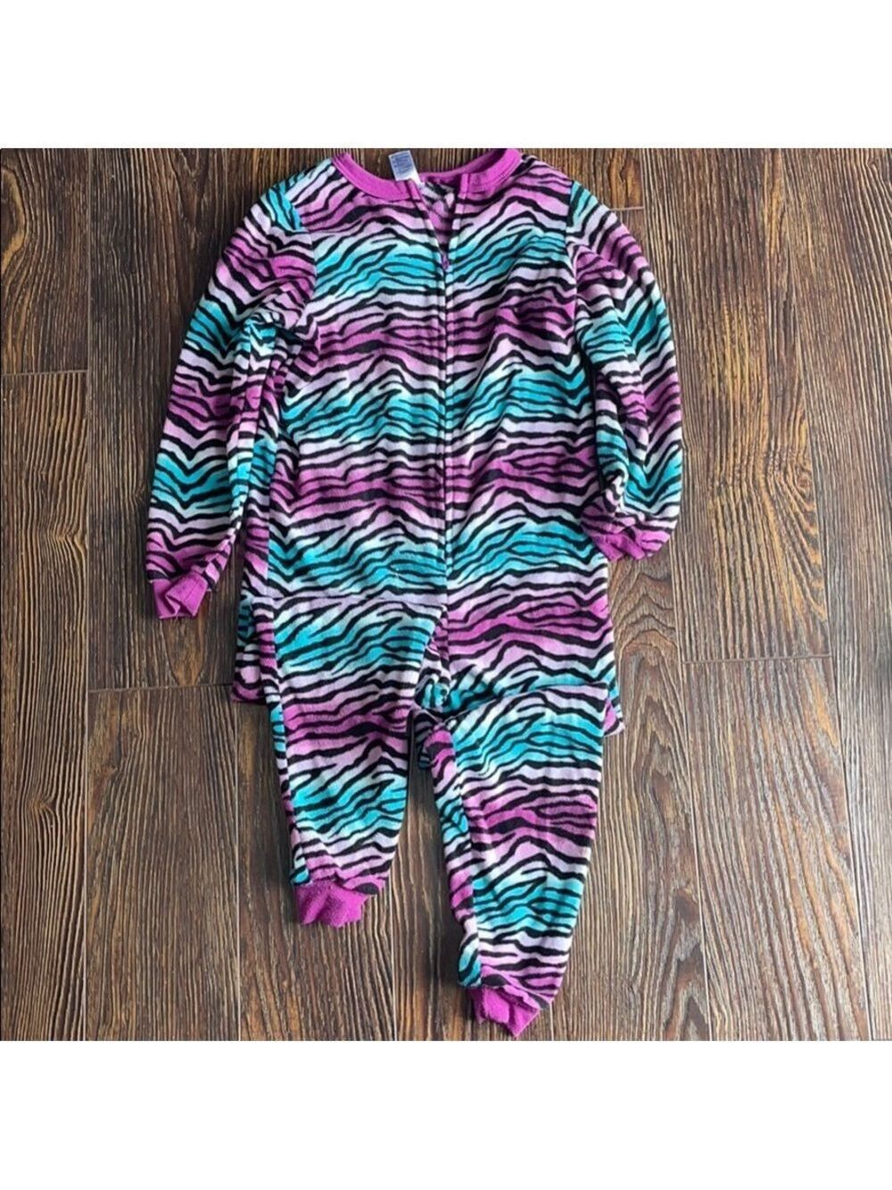 XS kids jammies.